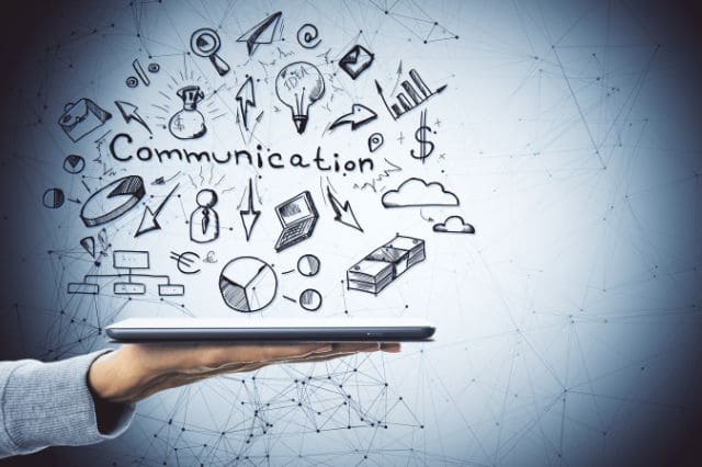 Aprende cómo proteger los datos de tus clientes al usar IA, evitar sanciones legales y cumplir con la normativa de privacidad en empresas automatizadas.